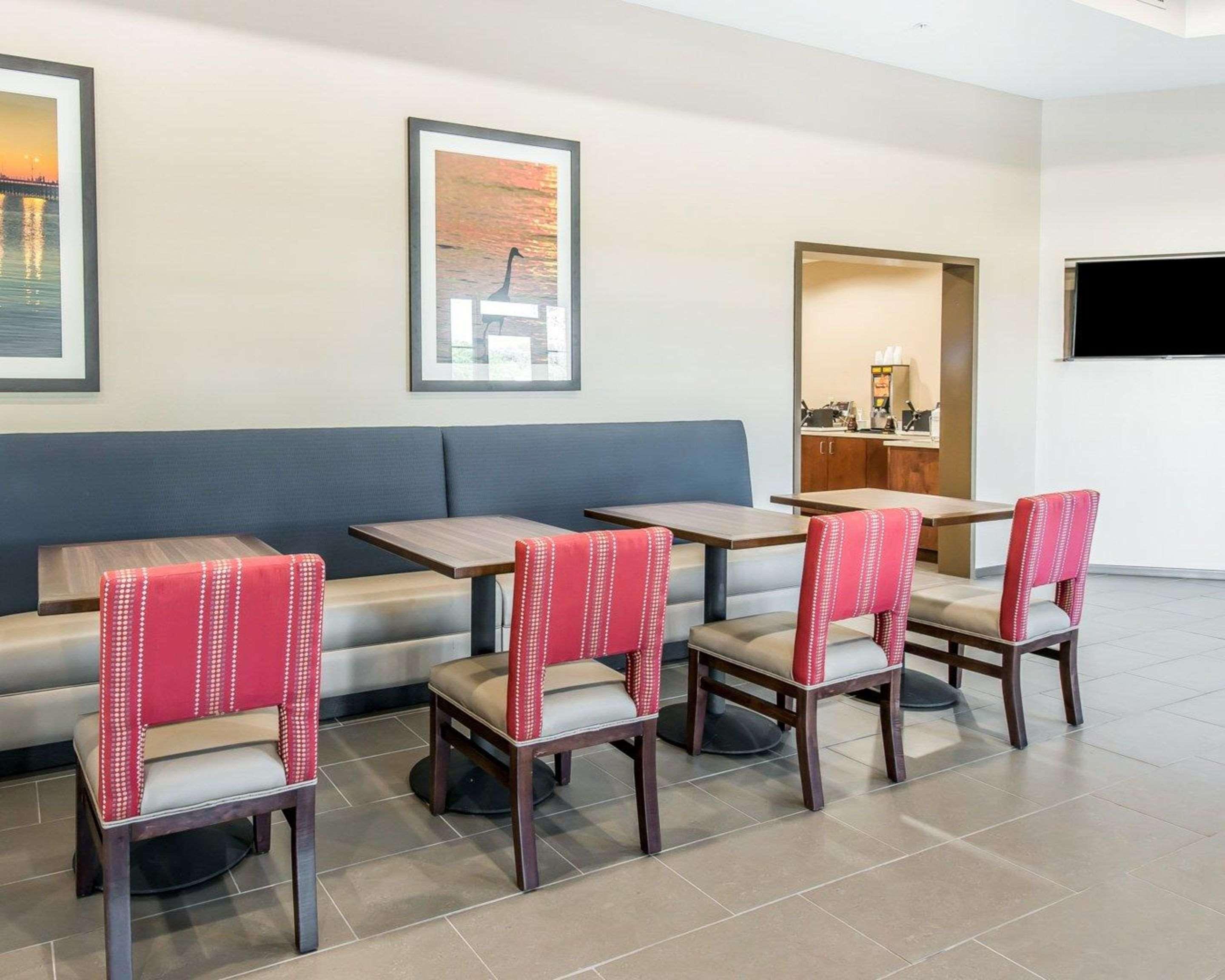Hotel Comfort Near Rainbow Springs 2*