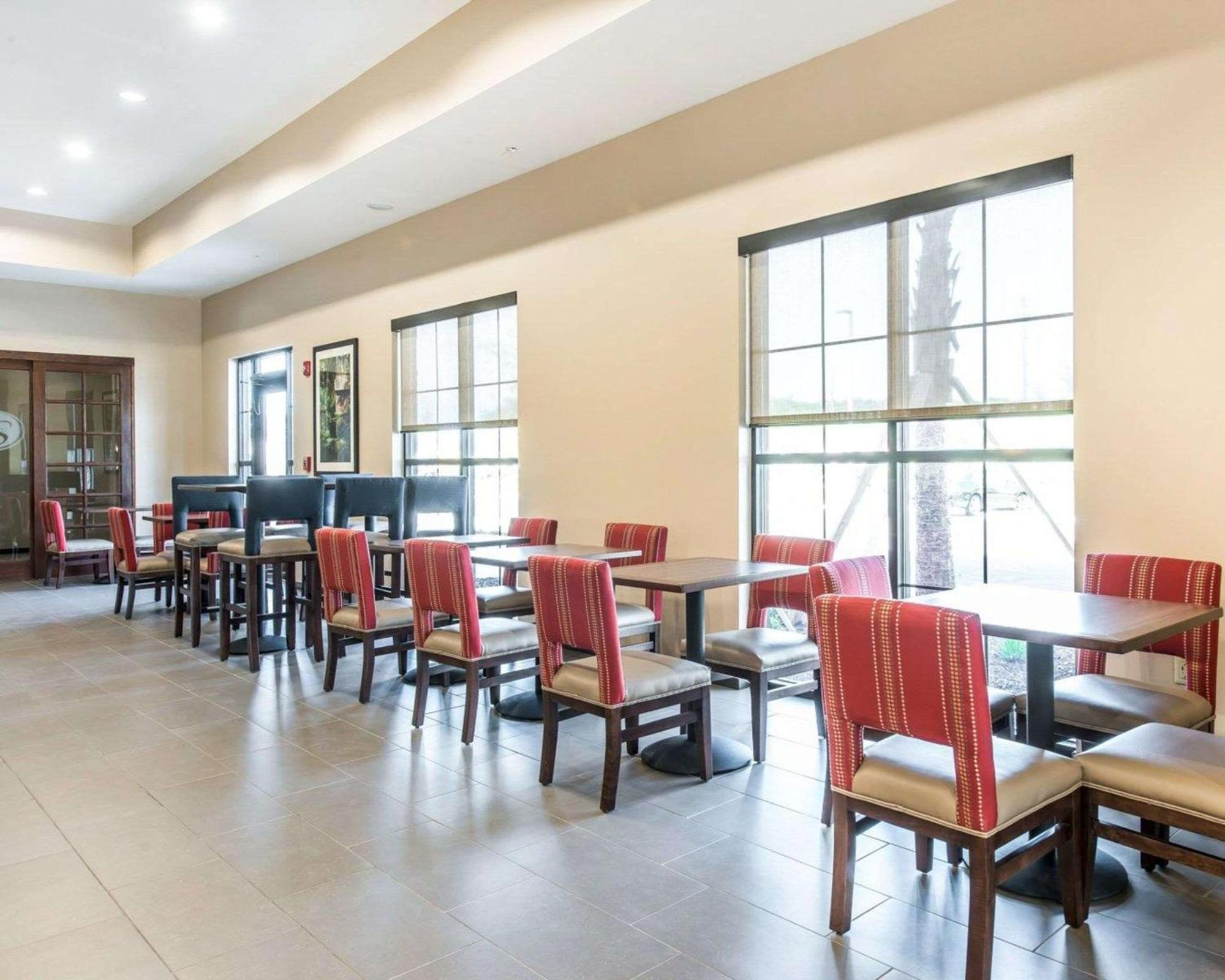 Hotel Comfort Near Rainbow Springs 2*